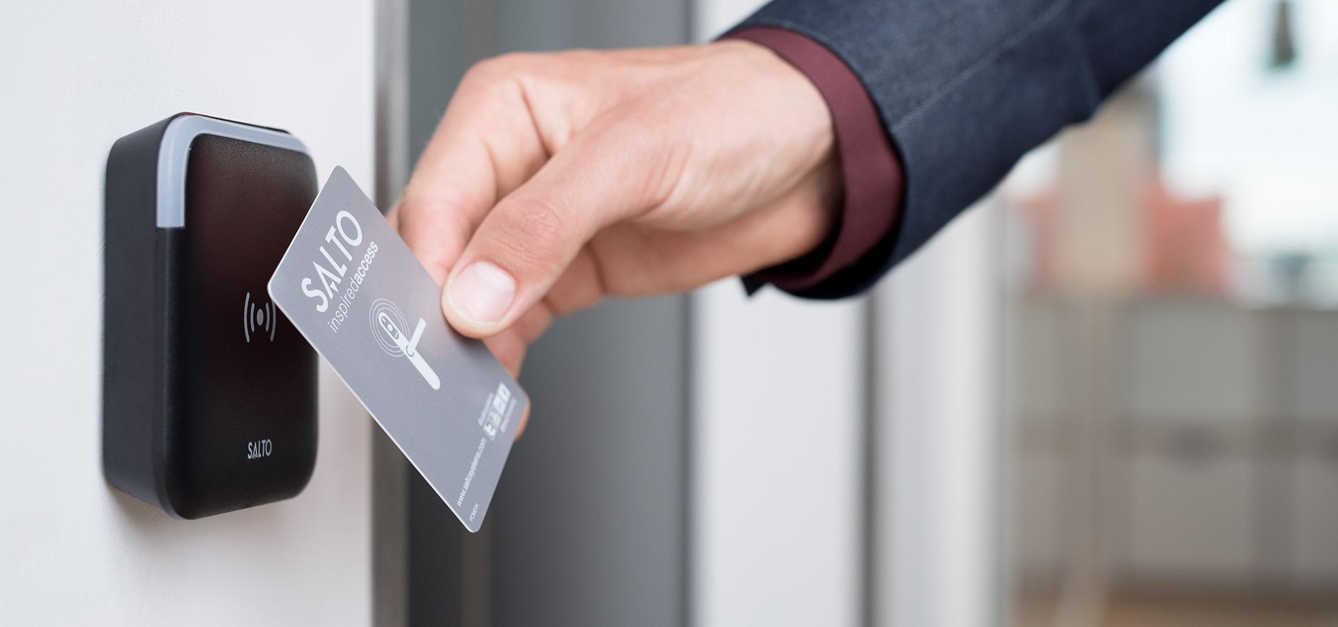 Design XS - European Wall Reader Design XS - European Wall Reader